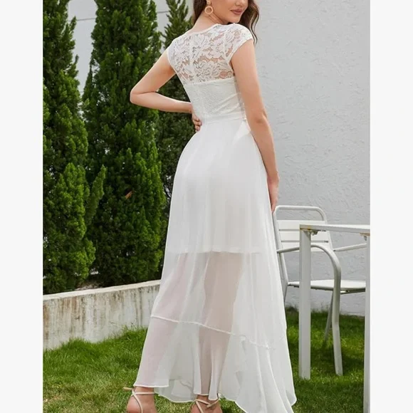 Elegant White Lace Women's wedding Dress - Picture 3 of 3